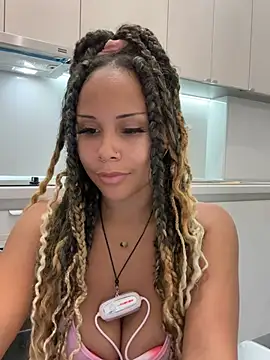 HaileyDiana webcam