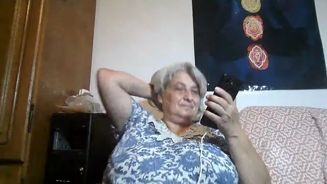 ExquisiteMature webcam