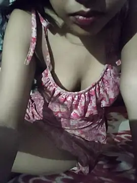 ALIZA_FENDY live cam on StripChat