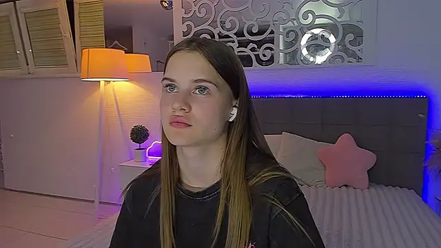 LuisaClover webcam