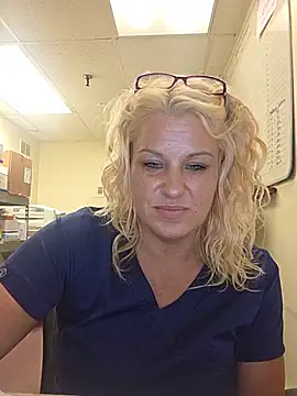 LadyB07 webcam