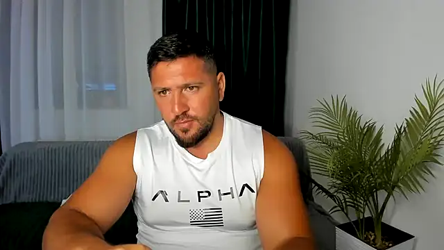 Gold_Alpha_Boy live cam on StripChat
