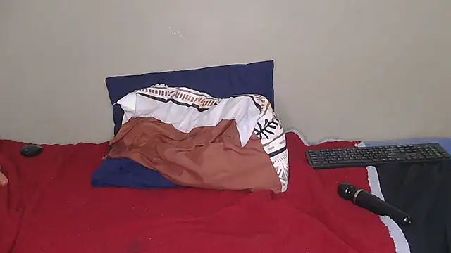CherieBlushX live cam on StripChat