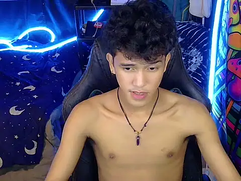 hugekenbigcock (M young) - cum with me