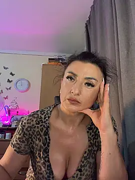 Hotangel75 live cam on StripChat