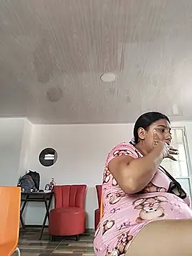 sara_y_amy (Ask my age) - Lick pussy