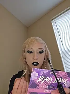 AmethystFoxx live cam on StripChat
