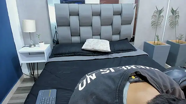 charlie___musk - Charlie___Musk's free webcam - UK Sex Cams