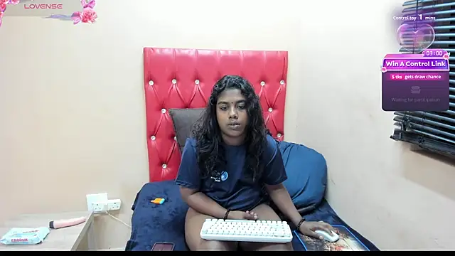 FOXY_LUNA live cam on StripChat