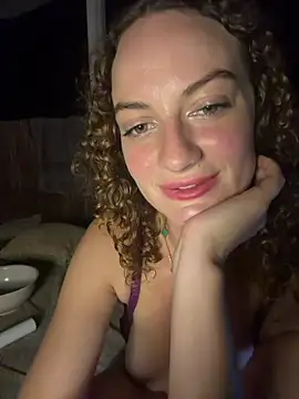 CurlyChloe webcam