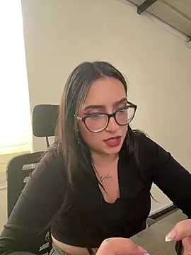 Kloenovoa- live cam on StripChat