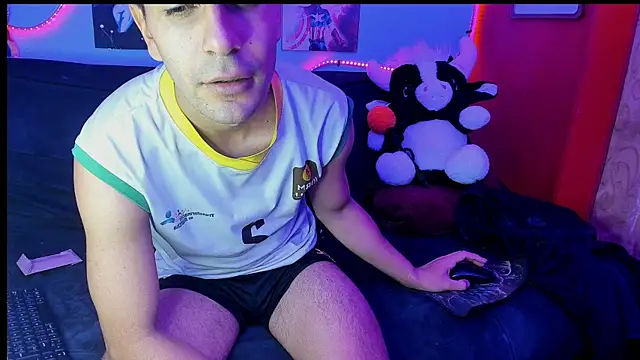 Aron_Strick live cam on StripChat