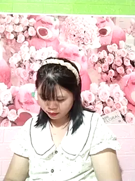 Xuka_lyss live cam on StripChat