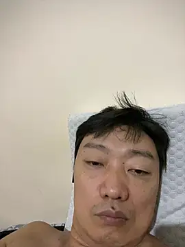 goldenboy_7777 webcam