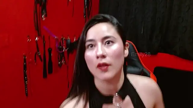 Emily_Slave28 webcam