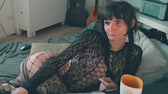 CeriseLapine webcam
