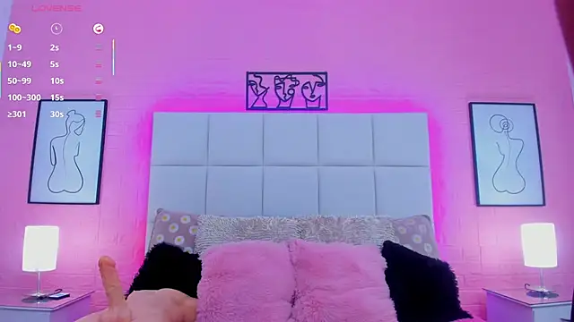 charlotte_kisss webcam