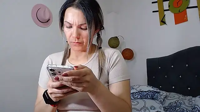 Chantal_hott webcam