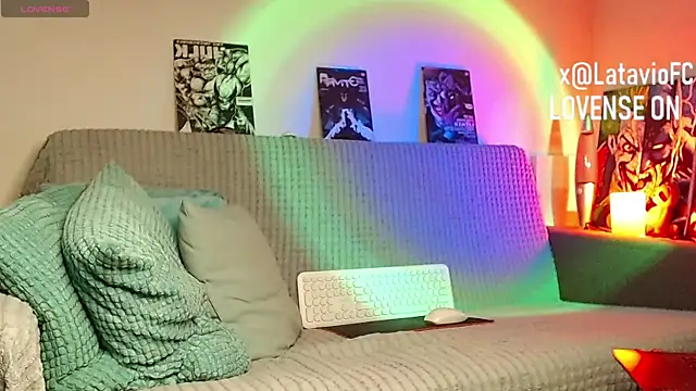 Midnighter_ webcam