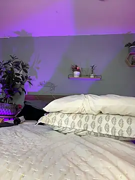 YariRose webcam