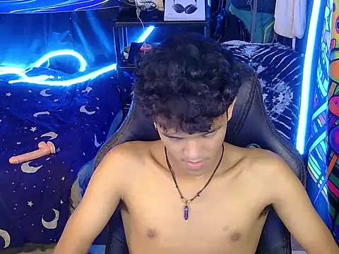 hugekenbigcock (M young) - cum with me