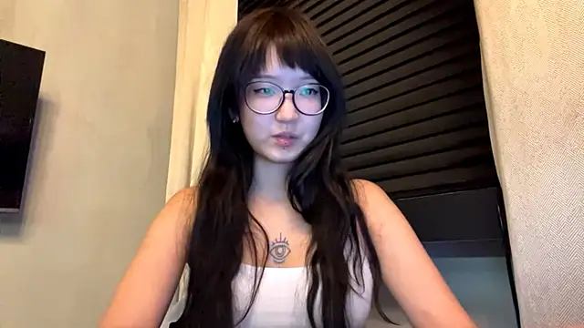 neonami webcam