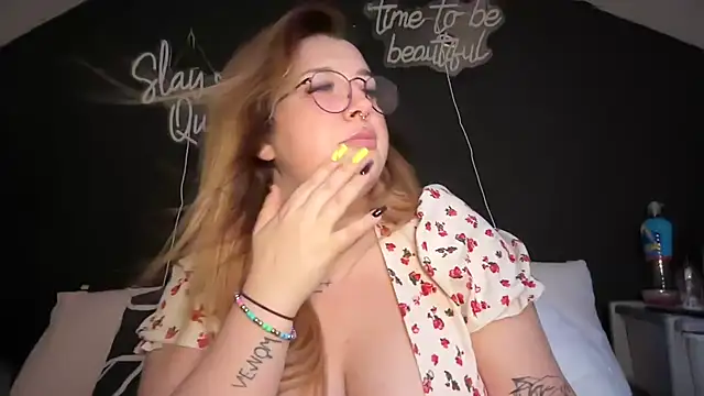 curvy_rosie69 webcam