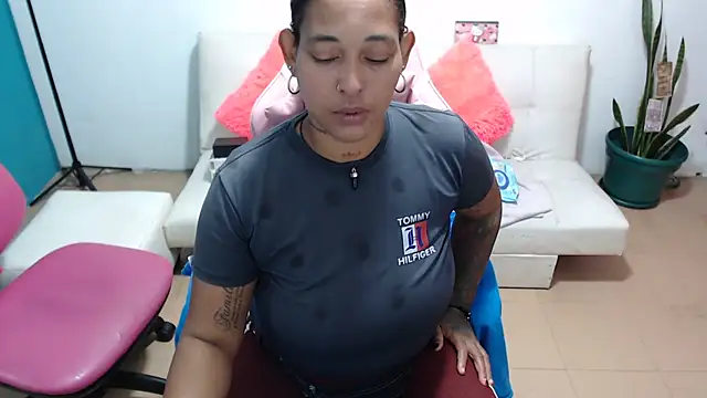 _pamelasam webcam