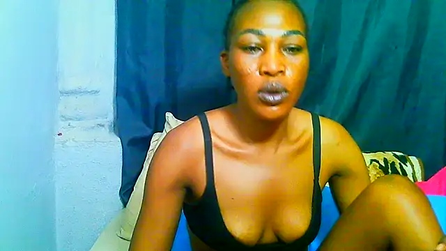 freaky_naughty live cam on StripChat