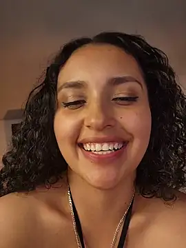 Lucy_Marin webcam