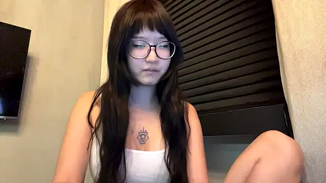 neonami webcam