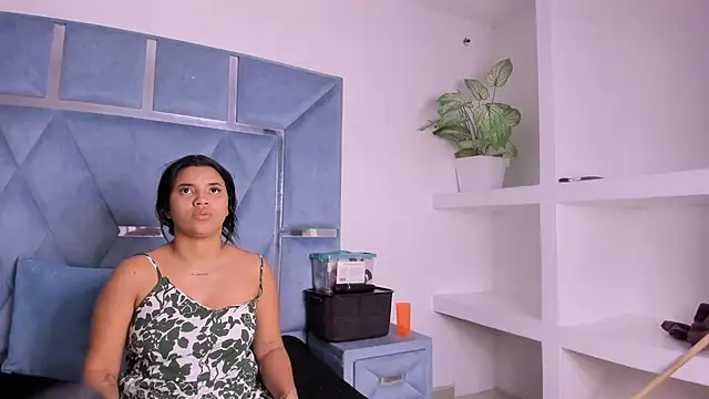 Lucy_asm webcam