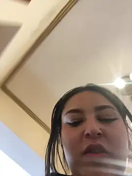 Aly_96 webcam