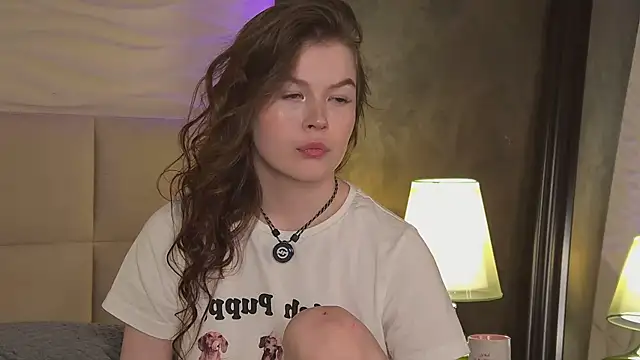 Alice_Night webcam