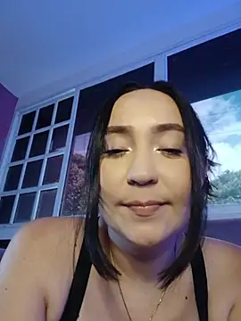 AlissaJoness webcam