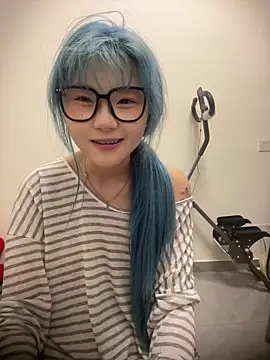 Rocket-girl's cam show statistics and live stream