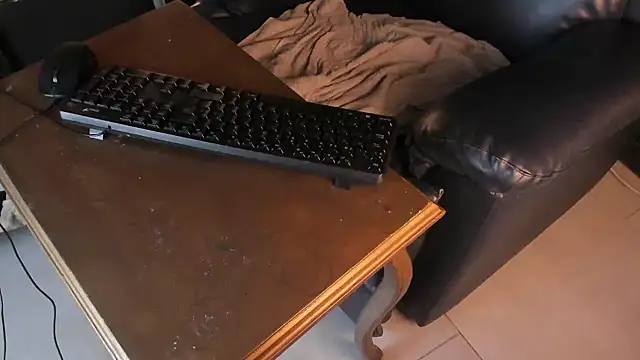 ElliotNoir webcam