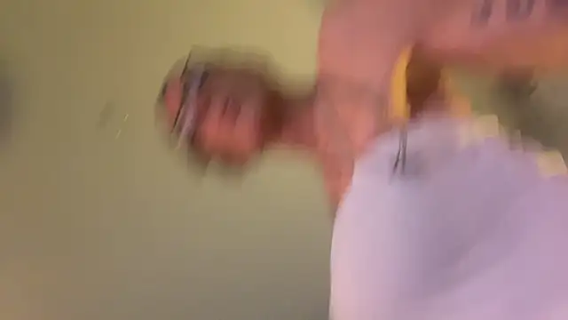 Taylorsexbot webcam