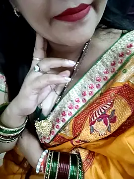 Mayuri77 live cam on StripChat