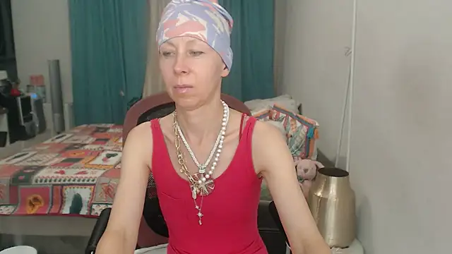 LuxuryNika live cam on StripChat