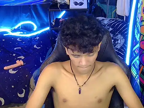 hugekenbigcock webcam