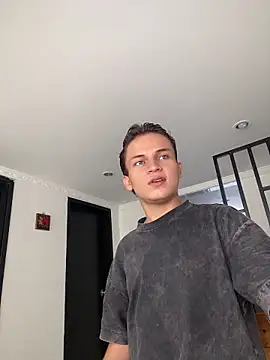 _Leo_Boy webcam