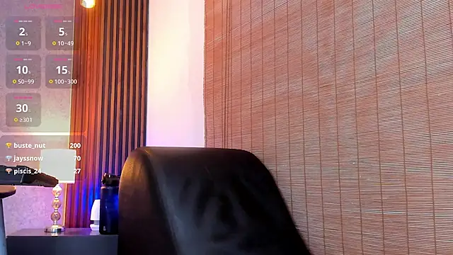 luciano_vitale live cam on StripChat