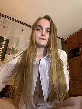LunaVey live cam on StripChat