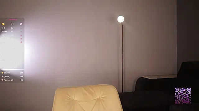 _never_too_late_ live cam on StripChat