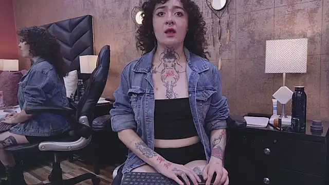 DaphneVelvett webcam