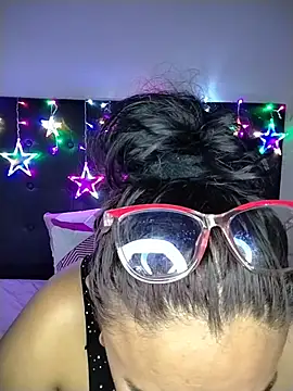 Scarlett__Ray__ live cam on StripChat