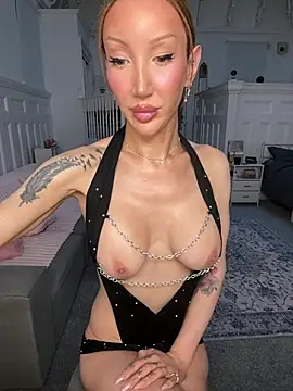 Allana29