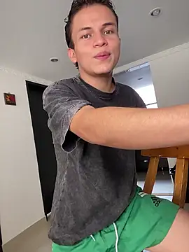 _Leo_Boy webcam