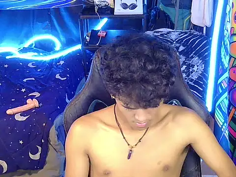 hugekenbigcock (M young) - cum with me